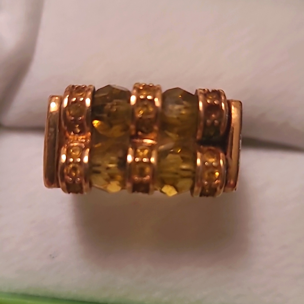 Goldtone ring
